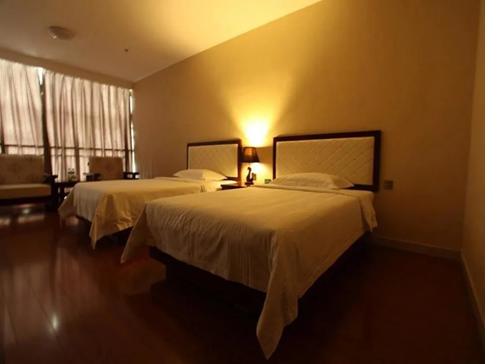 Green Tree Hotel