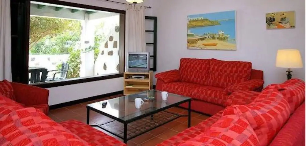 Villa - 2 Bedrooms with Pool and WiFi - 106084