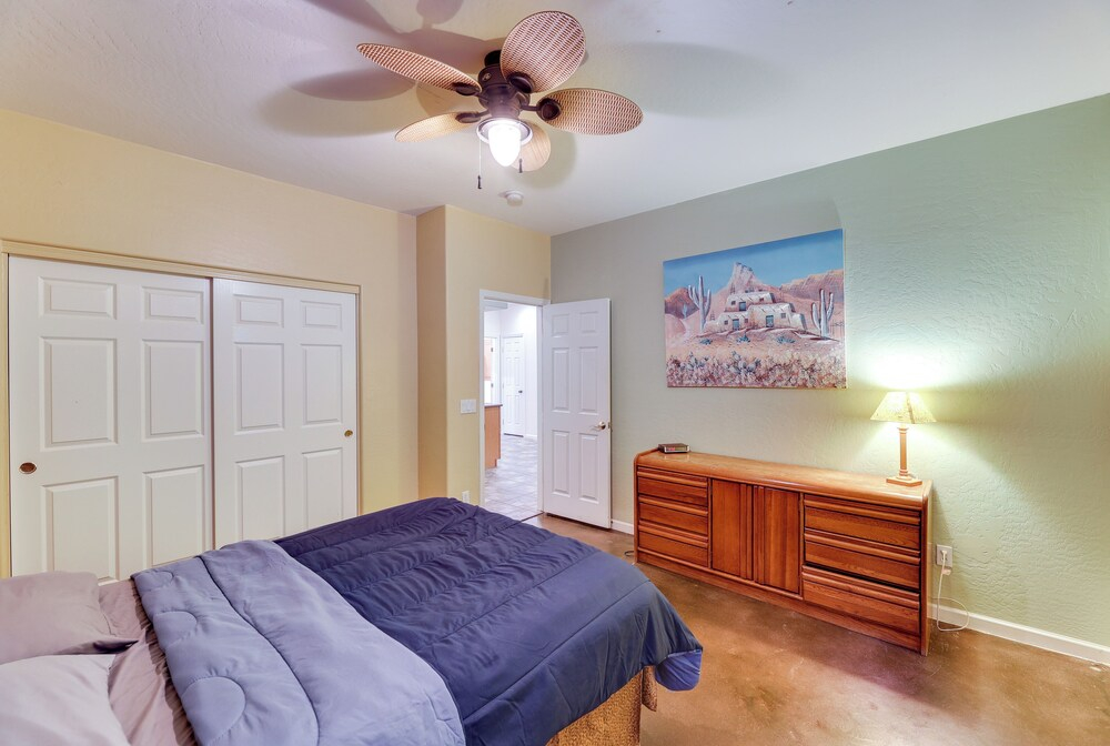 Stunning Pool & Patio: Spacious Chandler Oasis!