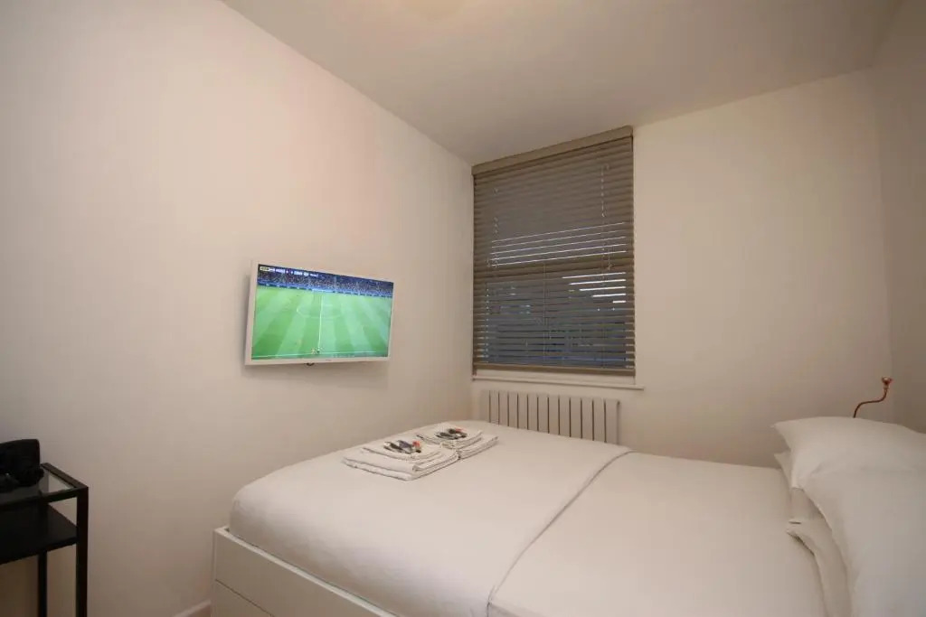 Camden Town Spacious 2 Bedroom Apartment - Sleeps 5 guests!