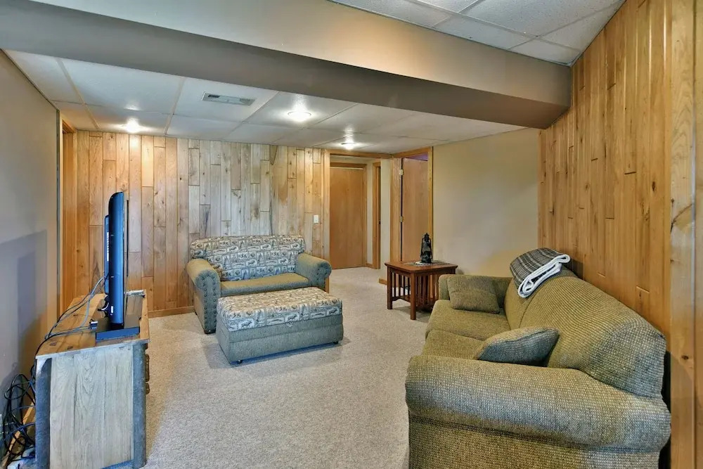 Cheif Lake Lodge