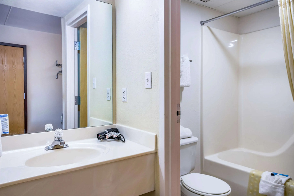 Rodeway Inn Branson, Brick House