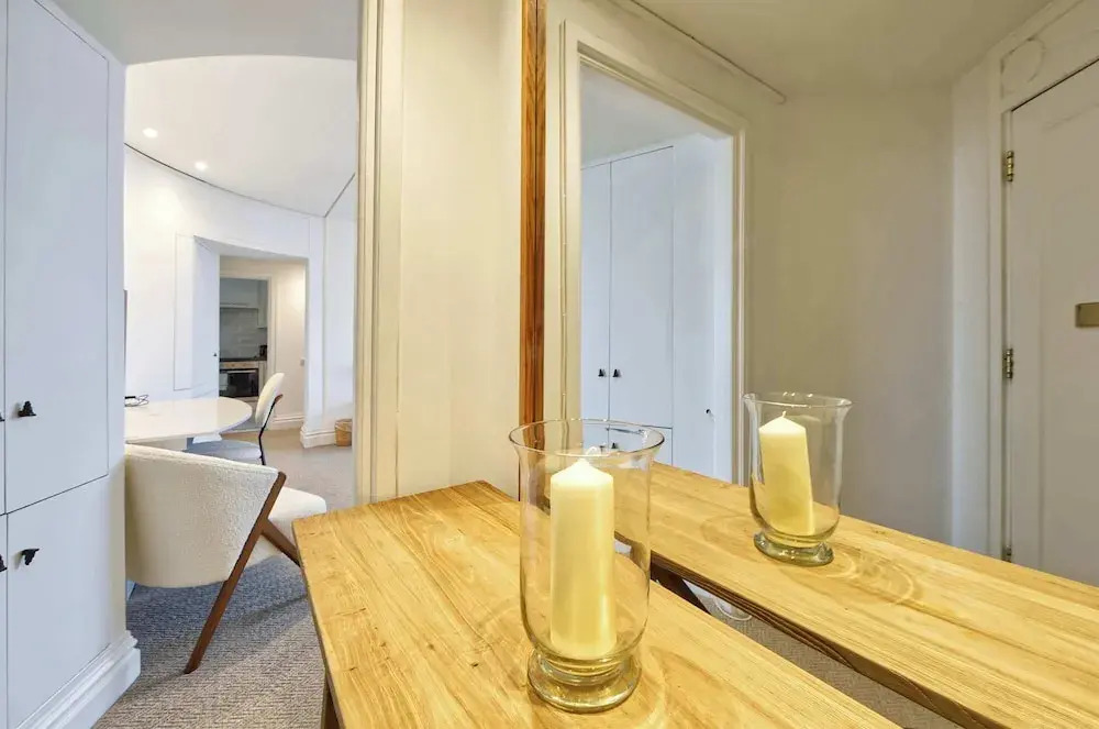 Large 1 Bedroom Apartment - Chelsea