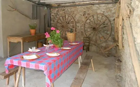 Apartament rural per a 6 · Pardines