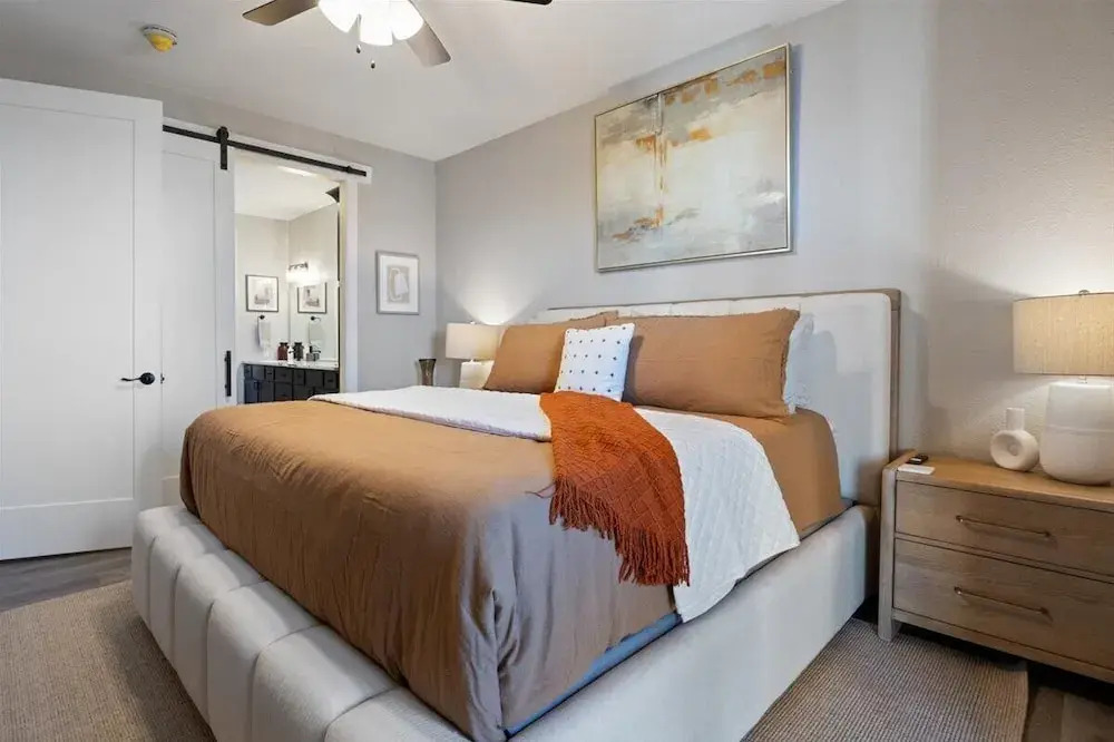 Upscale Lakeside Condo With Extraordinary Amenities at Topsider in Osage Beach 19mm