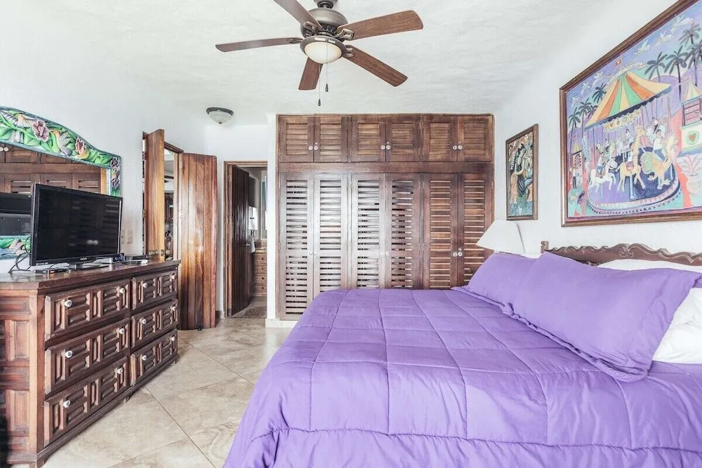 Ocean View 2Br Condo-balcony-beach-pool - 711