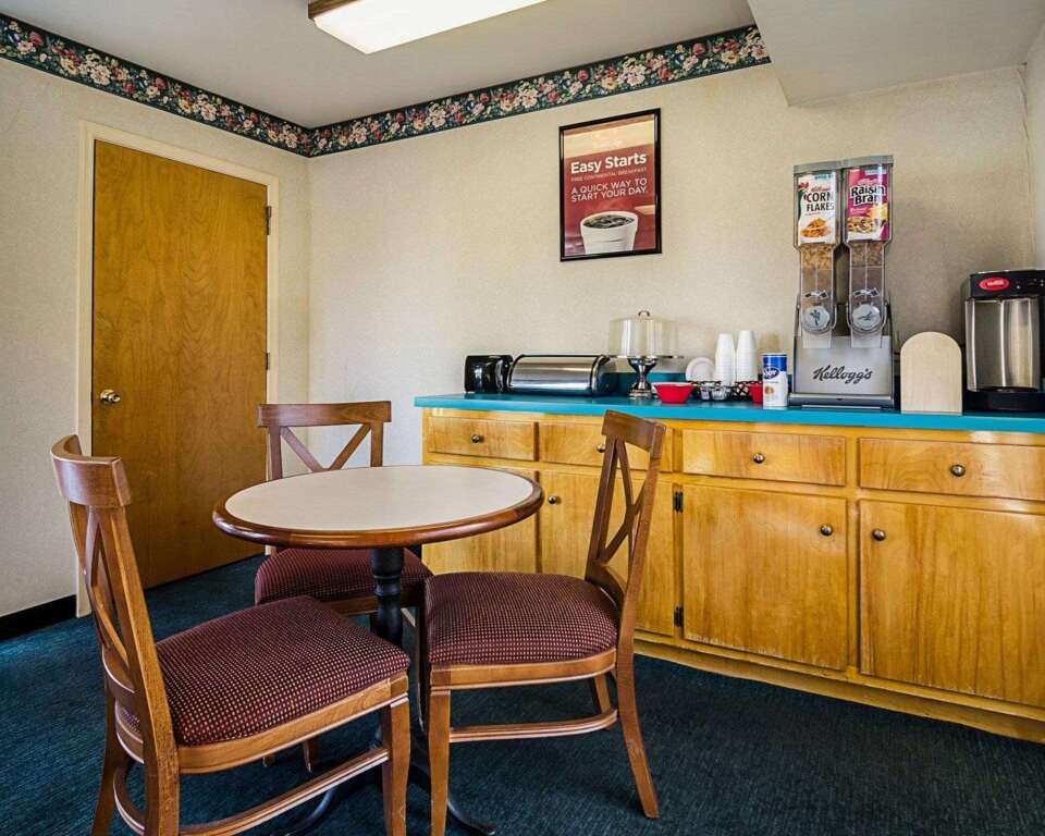Econo Lodge Richmond North