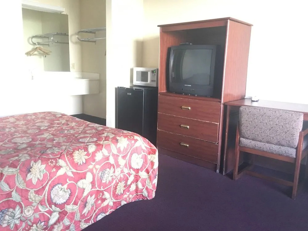 Travelodge by Wyndham Richmond Kentucky