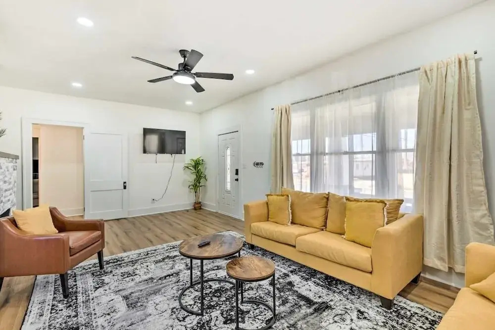 Spacious Pet-friendly Wichita Family Retreat 4 Bedroom Home