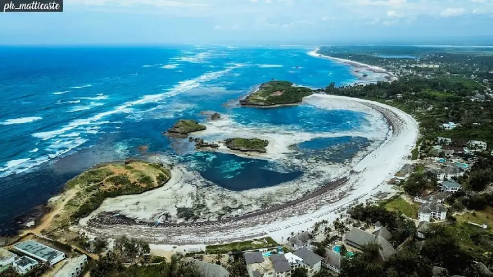 Room in Apartment - Wonderful two Minutes Walk to the White Sand Beach Property