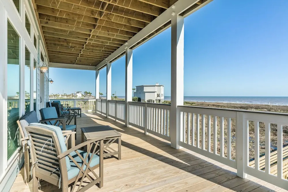 New Listing! Spacious Brand-new Beach 4 Bedroom Home