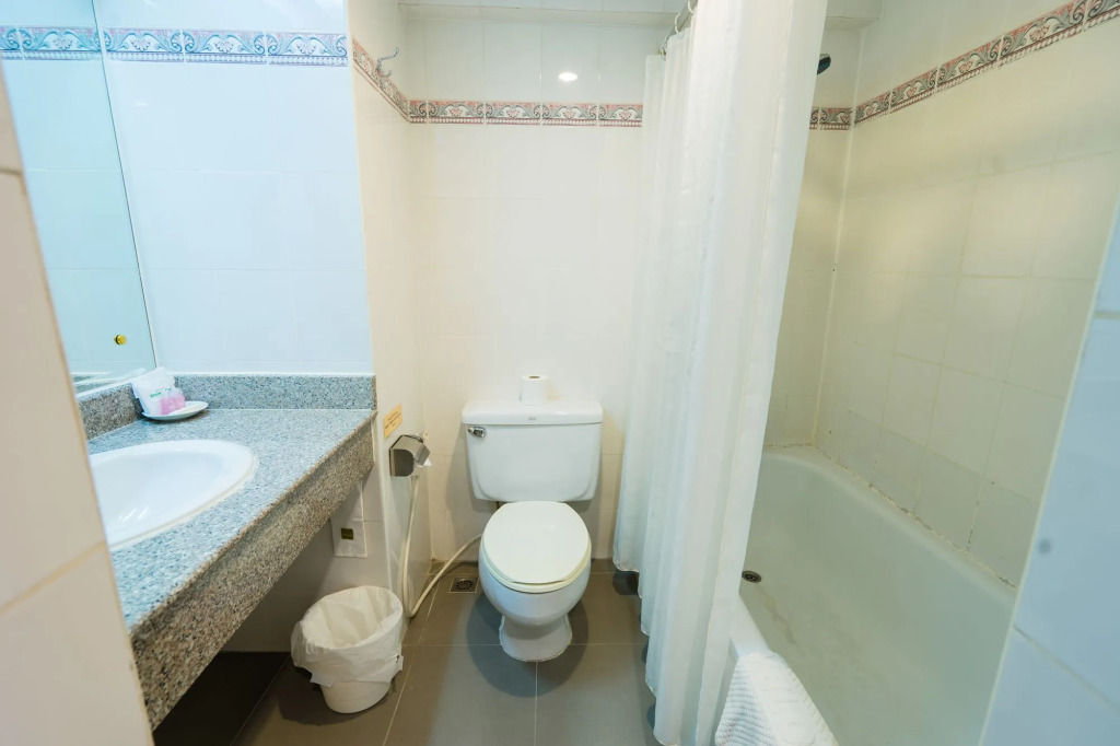 Samran Place Hotel
