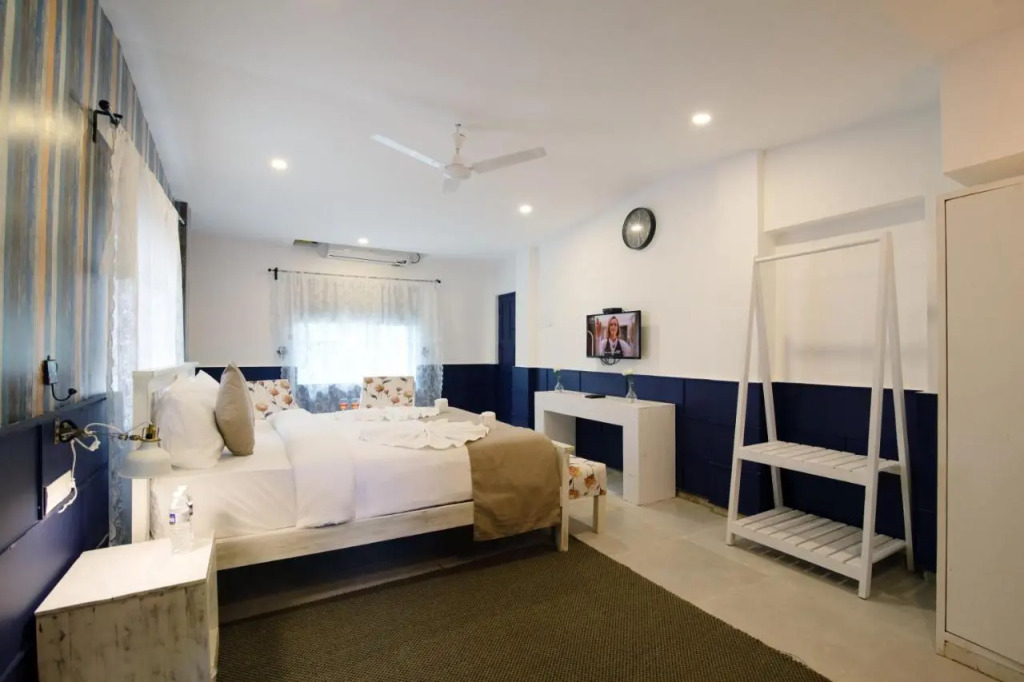 Hibis Hotels and Resorts