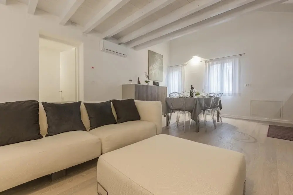 Ca' Rossini 2 Apartment