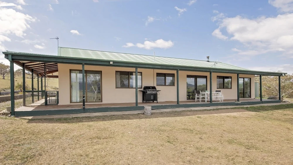 Peak View House
