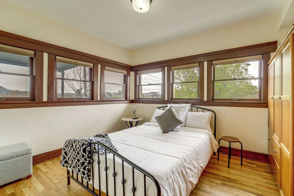 3 Blocks to Plaza! Historic Prescott Gem w/ Grill