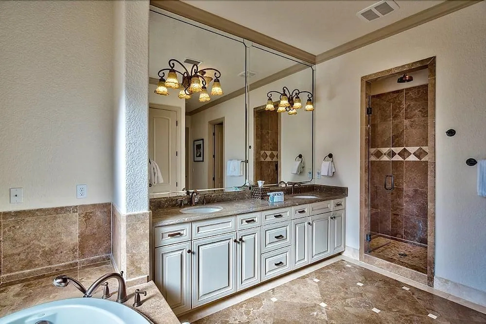 Casa de Palms 5 Bedroom Holiday Home by Five Star Properties