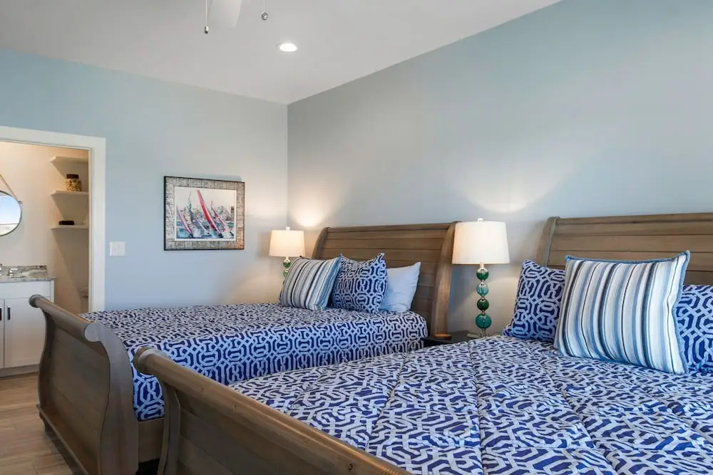 144 Sunrise Home 7 Bedrooms 6.5 Bathrooms Home