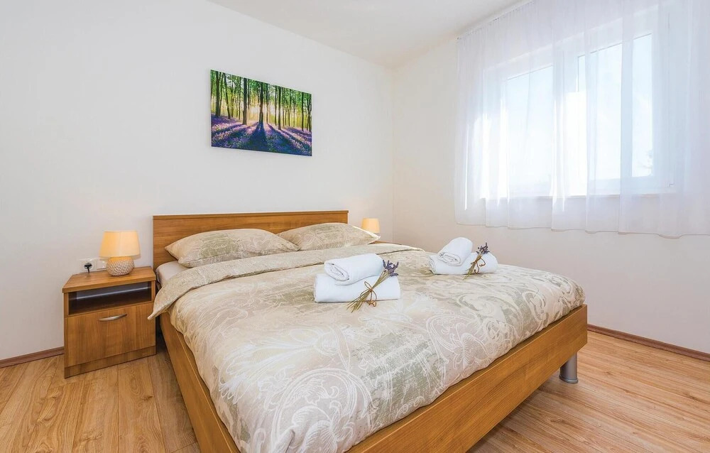Six-Bedroom Holiday Home In Rogoznica
