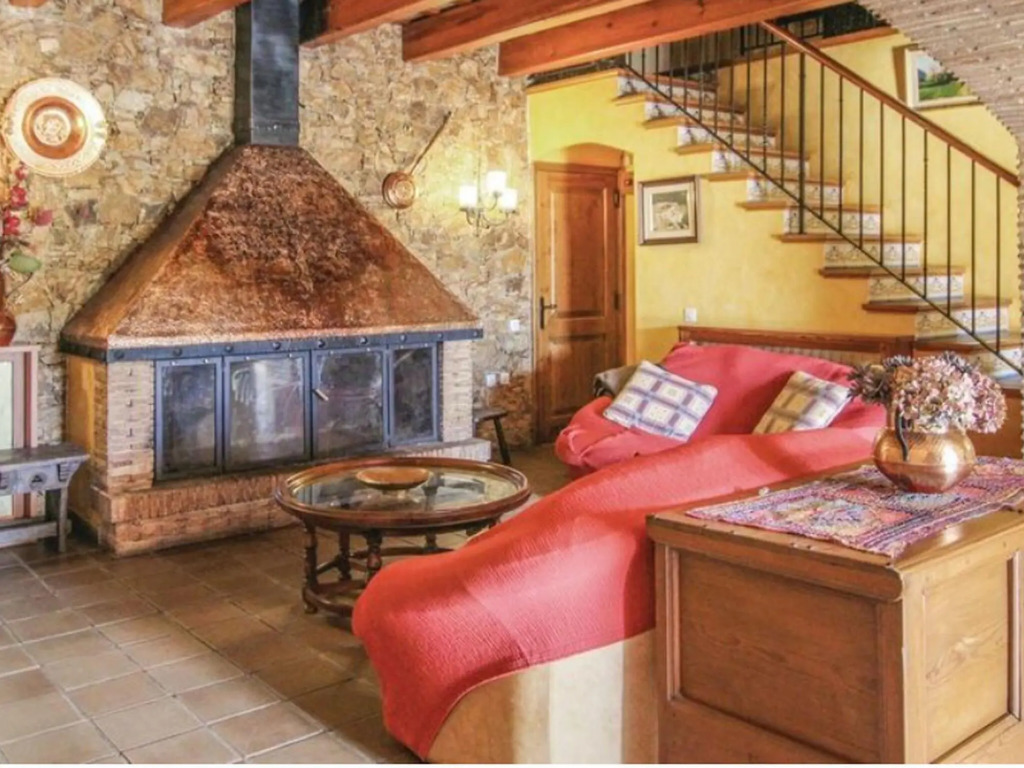 Inviting Villa in Calonge with Private Pool
