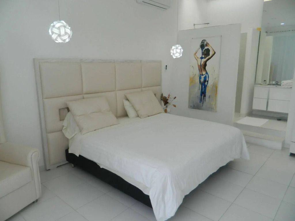 Ocean Breeze Boutique Hotel