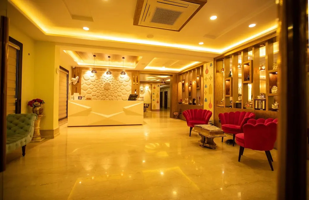 OYO Premium Bani Park