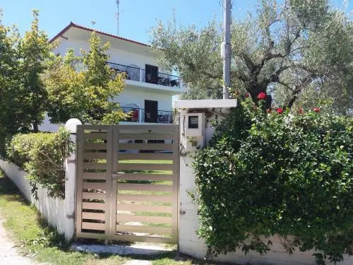 Ioannis Apartments