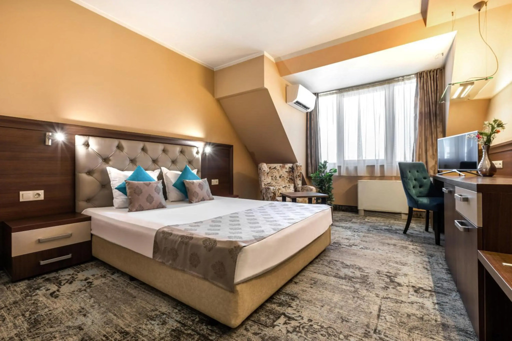 Business Hotel Plovdiv - Central Location