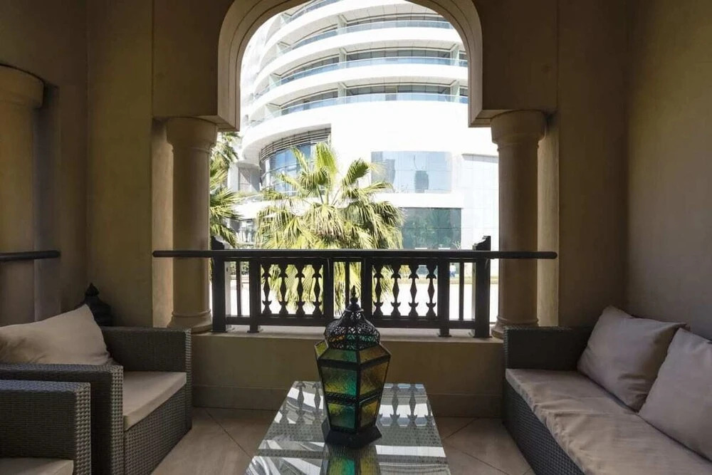 Secluded Apartment in the Heart of Downtown