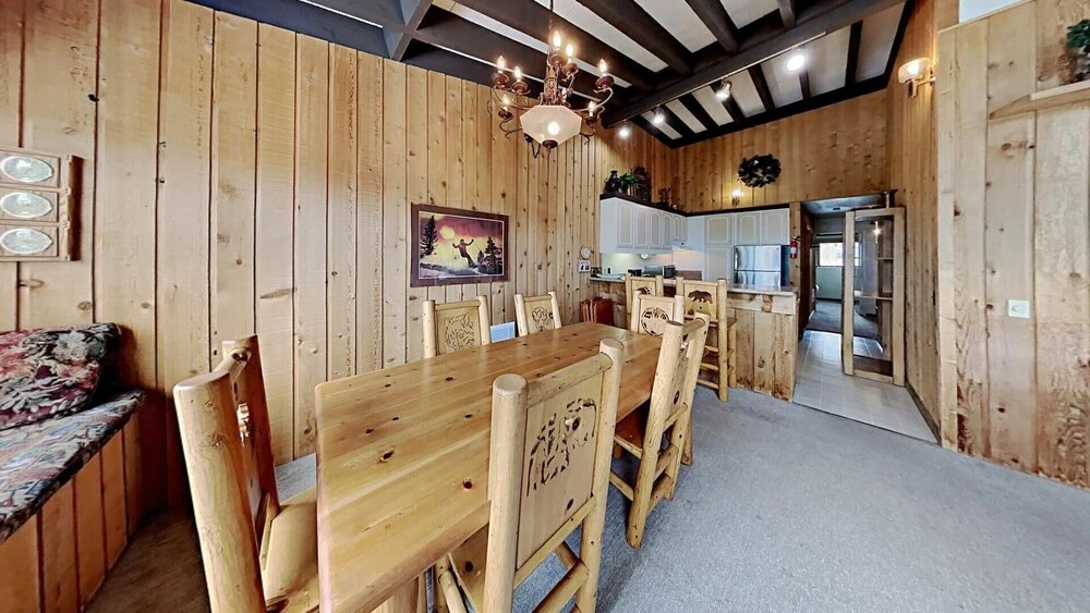 Slopeside Four Bedroom Homes at 1849 Condos - Free Wifi and Parking! by RedAwning