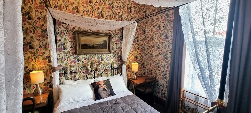 Pheasant Lodge