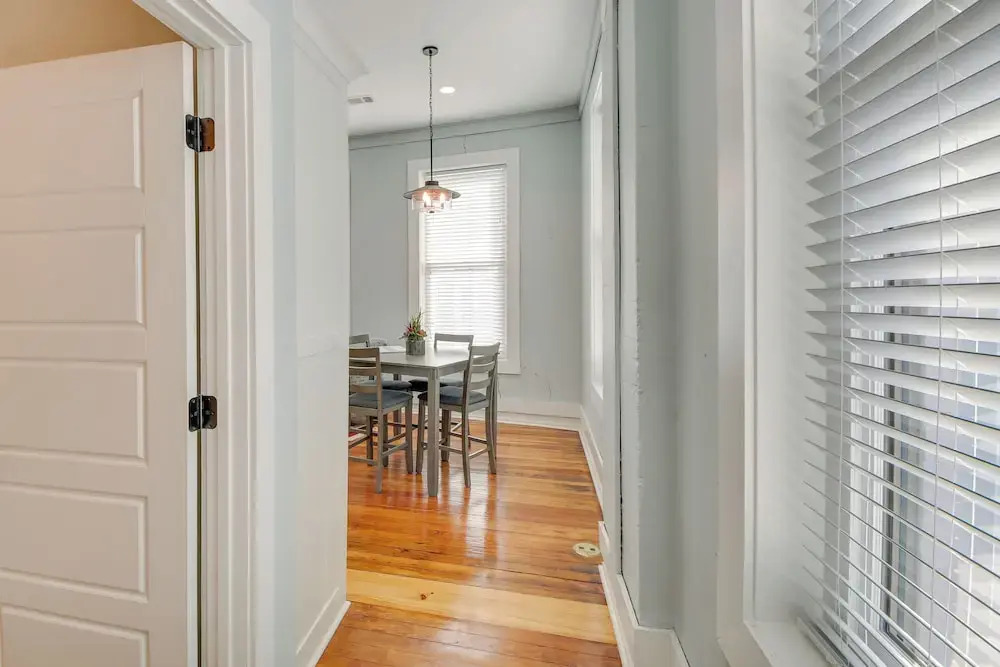 Modern Downtown Hot Springs Vacation Rental!