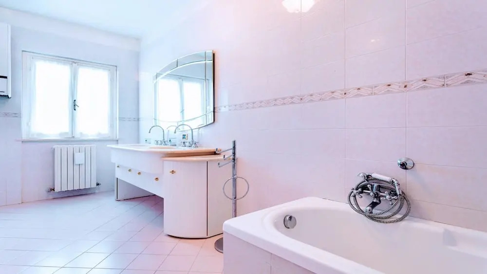 Villa Vallocchia - sleeps 18. Exclusive pool/grounds. Spoleto 10 mins. Rome 1 hr