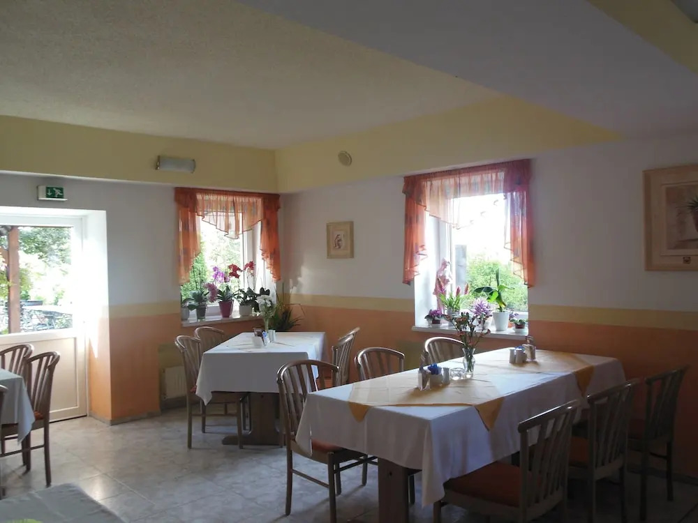 Hotel Asterra