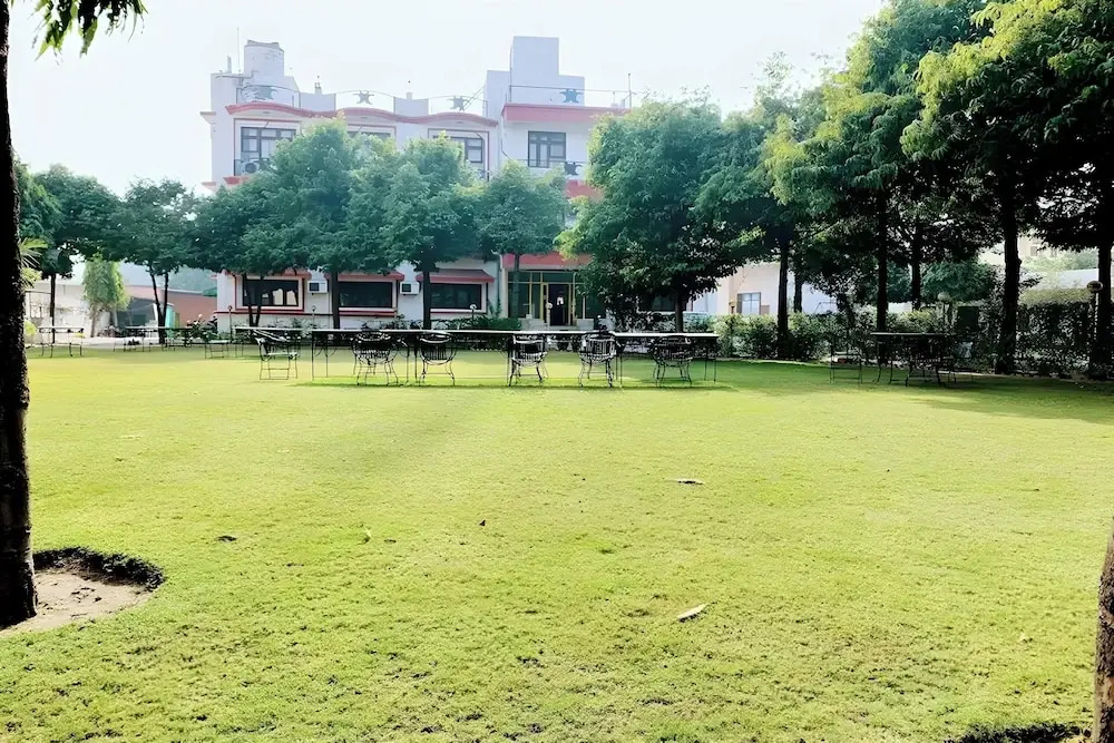 Hotel Amrapali