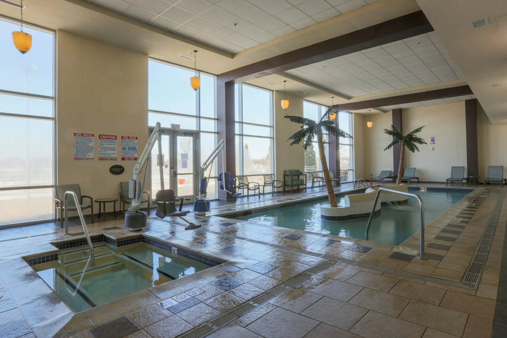 DoubleTree by Hilton Bay City - Riverfront