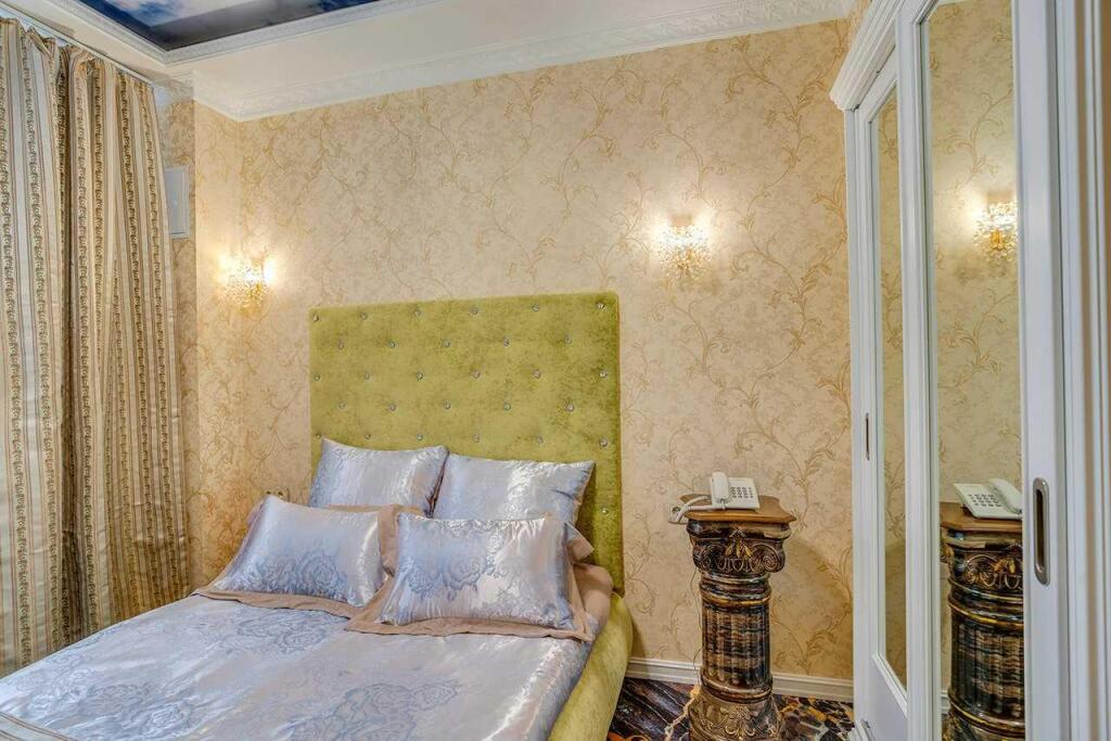 Golden Apartments