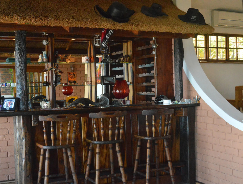 Garvies Surf House