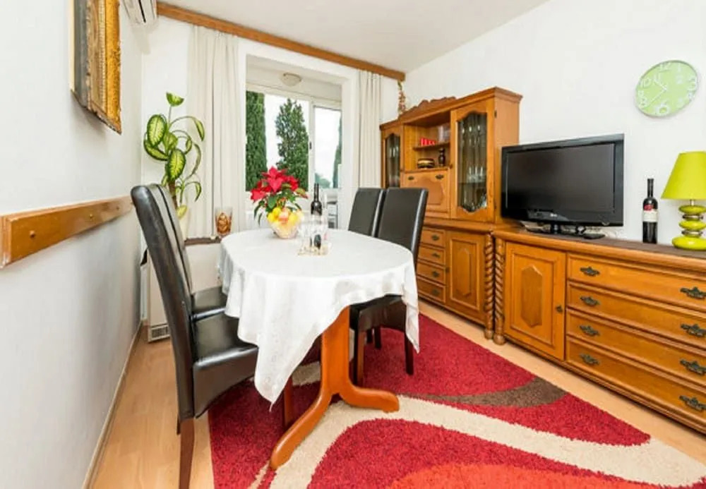 Apartment Nina