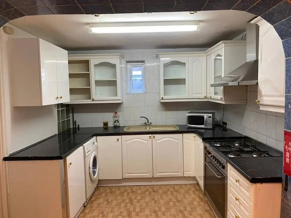 Immaculate 7-bed House in London