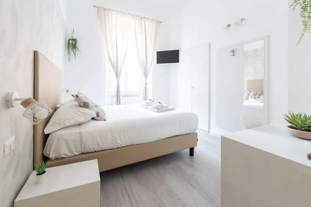 White Gioberti Apartments