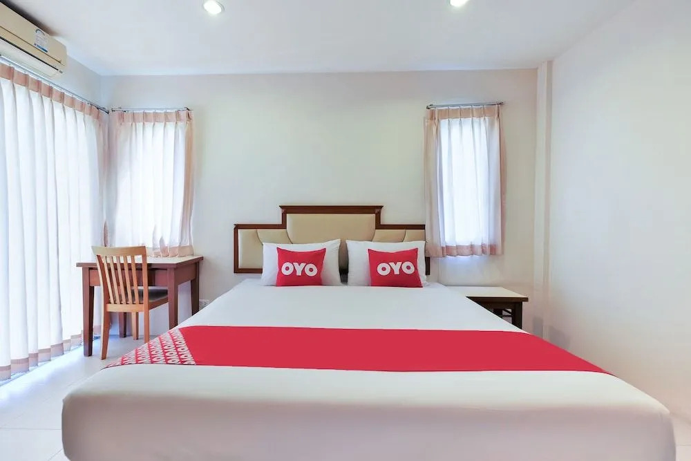 OYO 605 Lake View Phuket Place