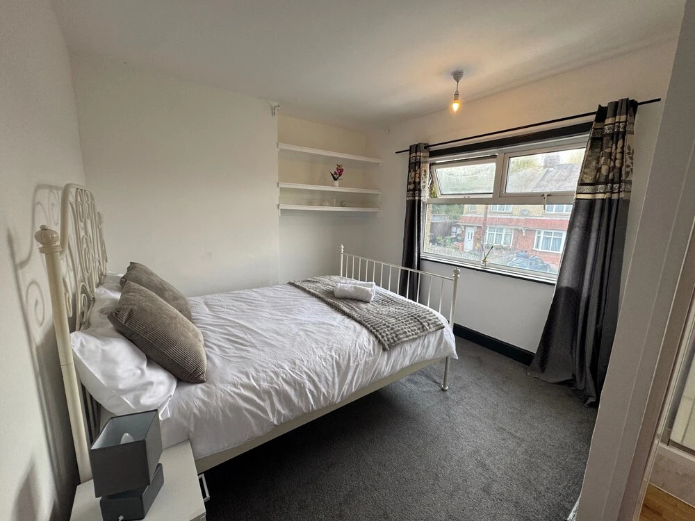 Southampton - House - Sleeps 6 - Near Airport