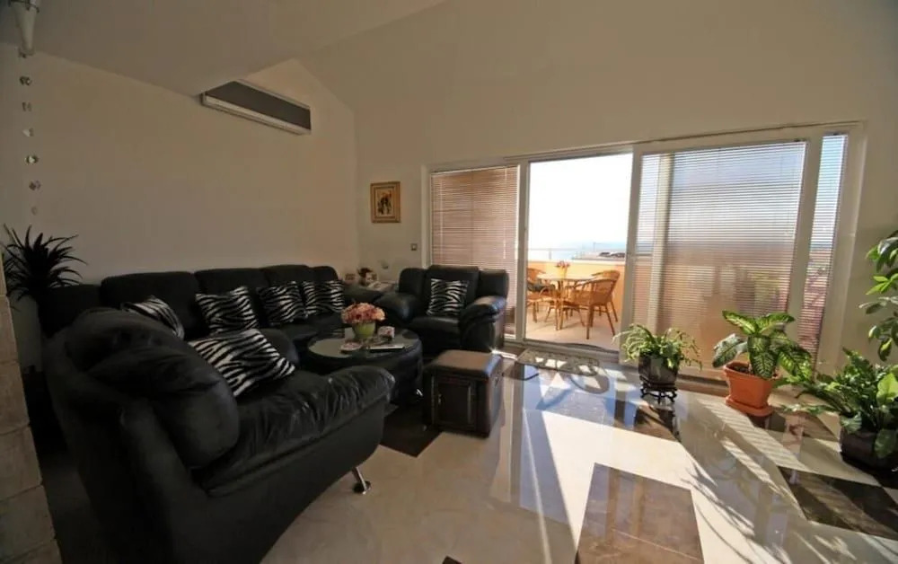 Apartment Ana