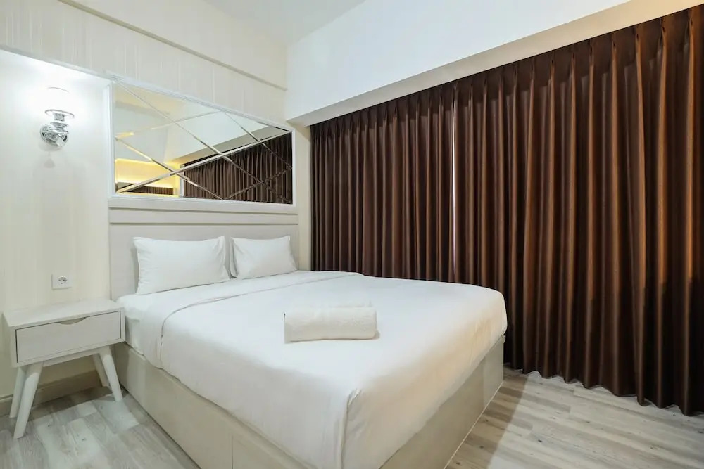 Comfortable and Good Place Studio Apartment Springlake Summarecon Bekasi By Travelio