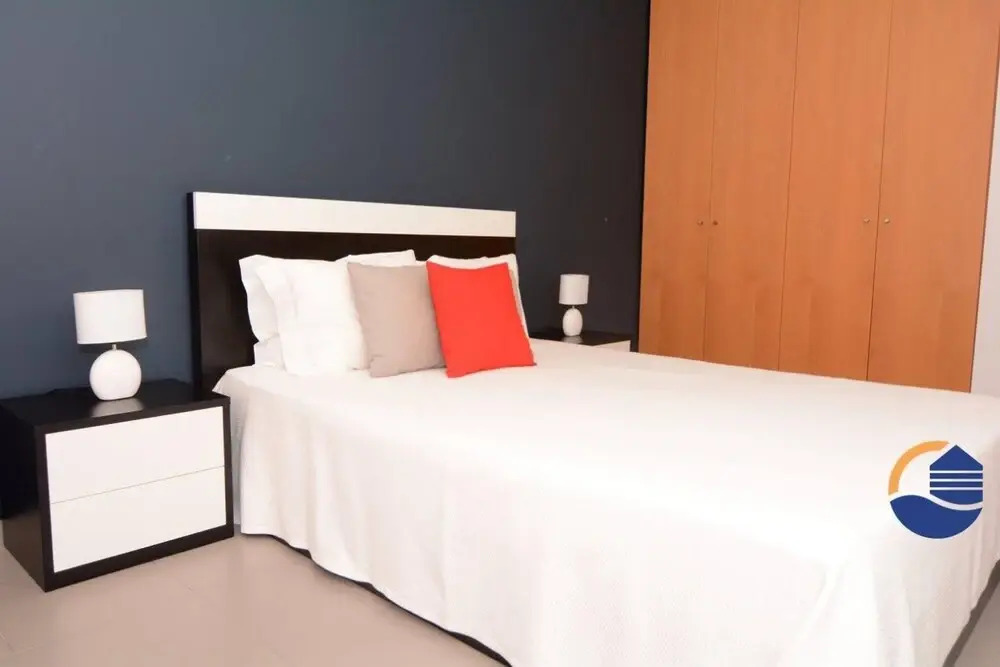 14 in Portim o With 1 Bedrooms and 1 Bathrooms