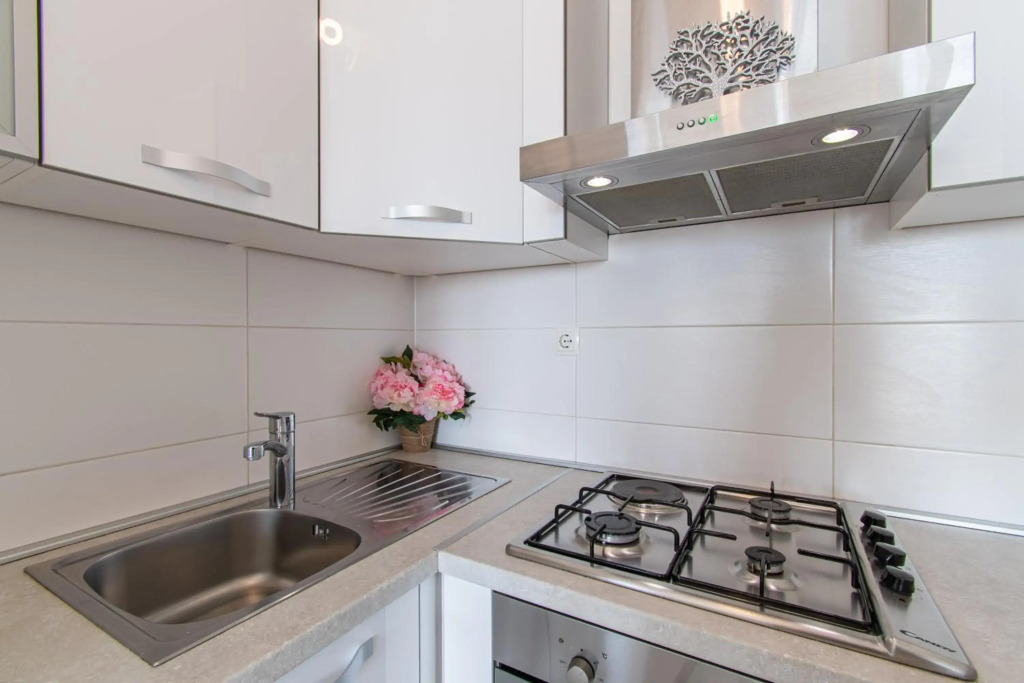 Flexible SelfCheckIns 32 - Zagreb - Garage - Electric vehicle ccharger - Big Loggia - New - Apartments Repinc 32