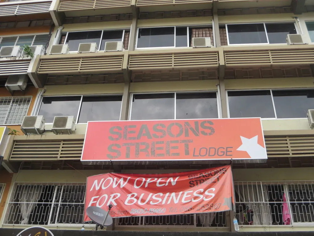 Seasons Street Lodge
