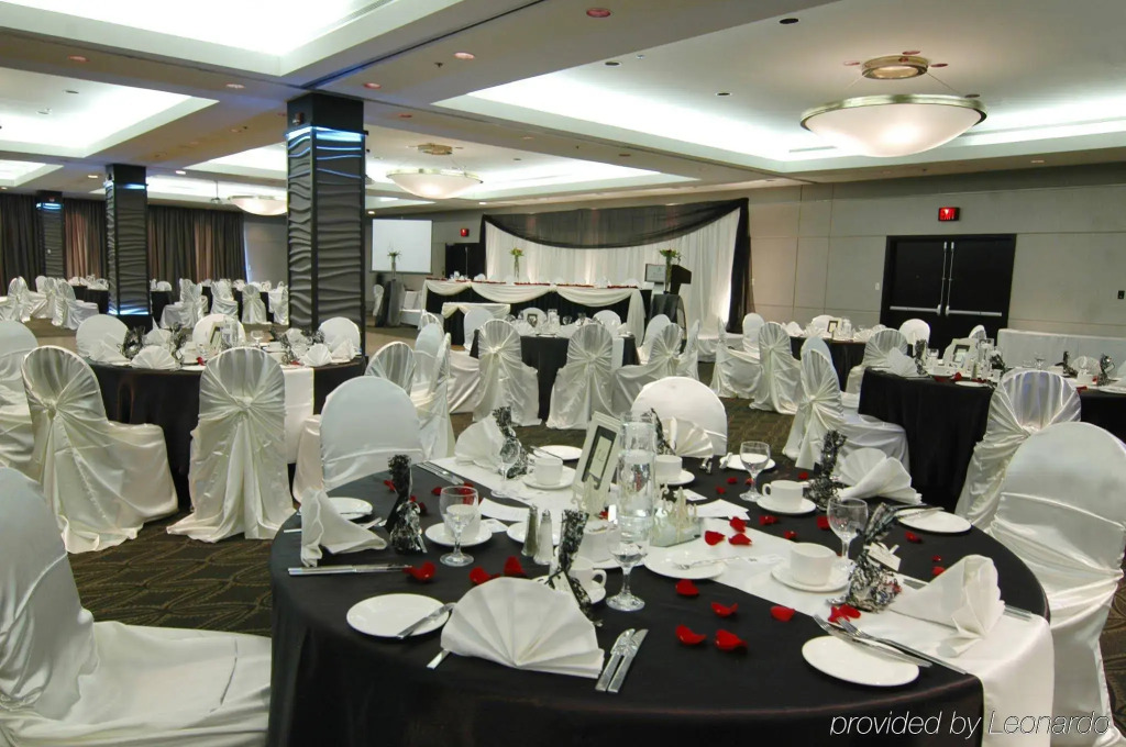 Delta Hotels by Marriott Edmonton Centre Suites