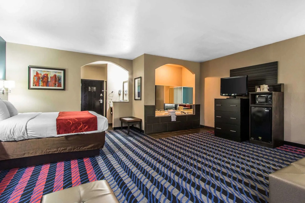 Comfort Suites Fairgrounds West